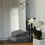 Apartment Port *