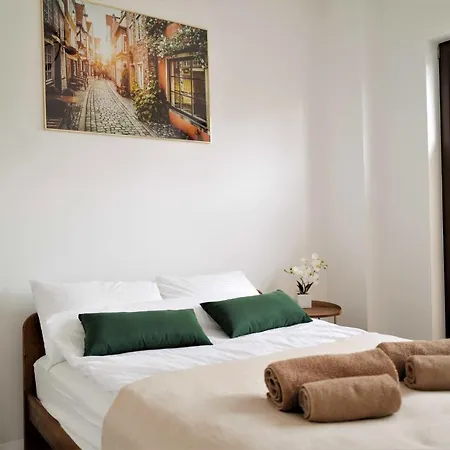 Apartment Port